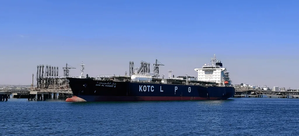 Gas carrier vessel at sea